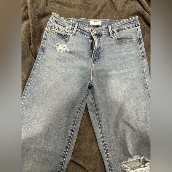 DENIZEN Levi's Women's High-Rise Sculpting Straight Jeans - Seaside Fade Size 10 - Picture 4 of 10